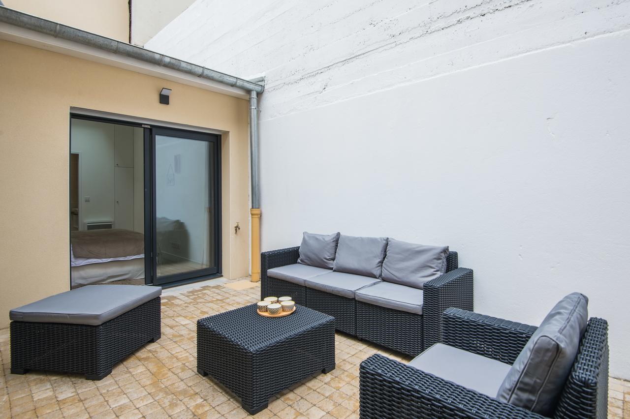 Vintage, F3 Avec Terrasse, Villa Saint Charles Parijs Buitenkant foto