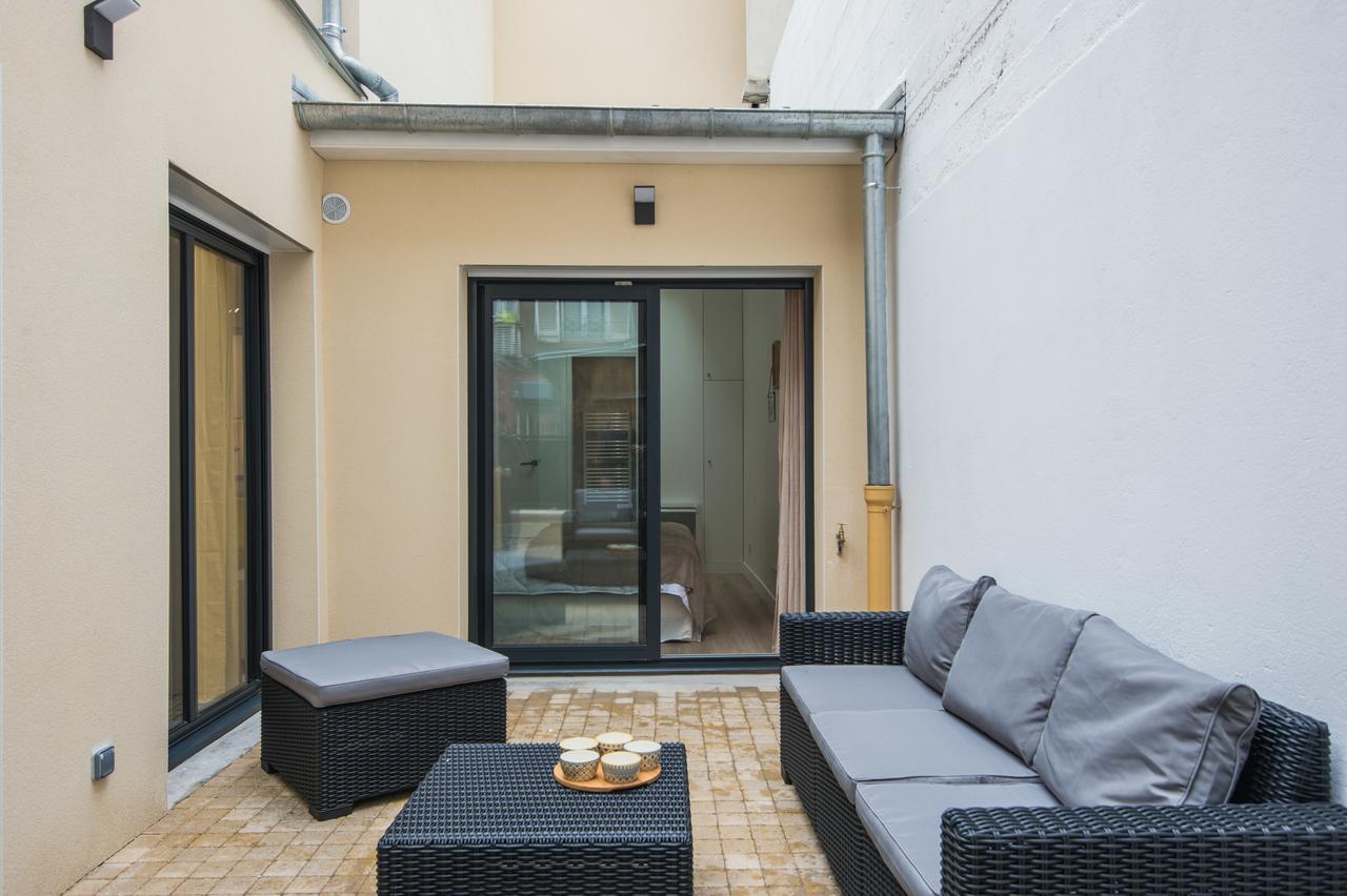 Vintage, F3 Avec Terrasse, Villa Saint Charles Parijs Buitenkant foto